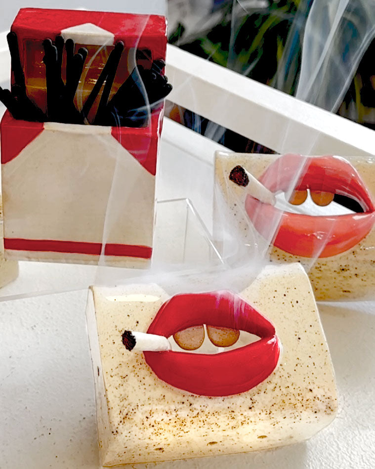 Smokin' Lips Incense Cone Burner - Red - The Crowd Went Wild