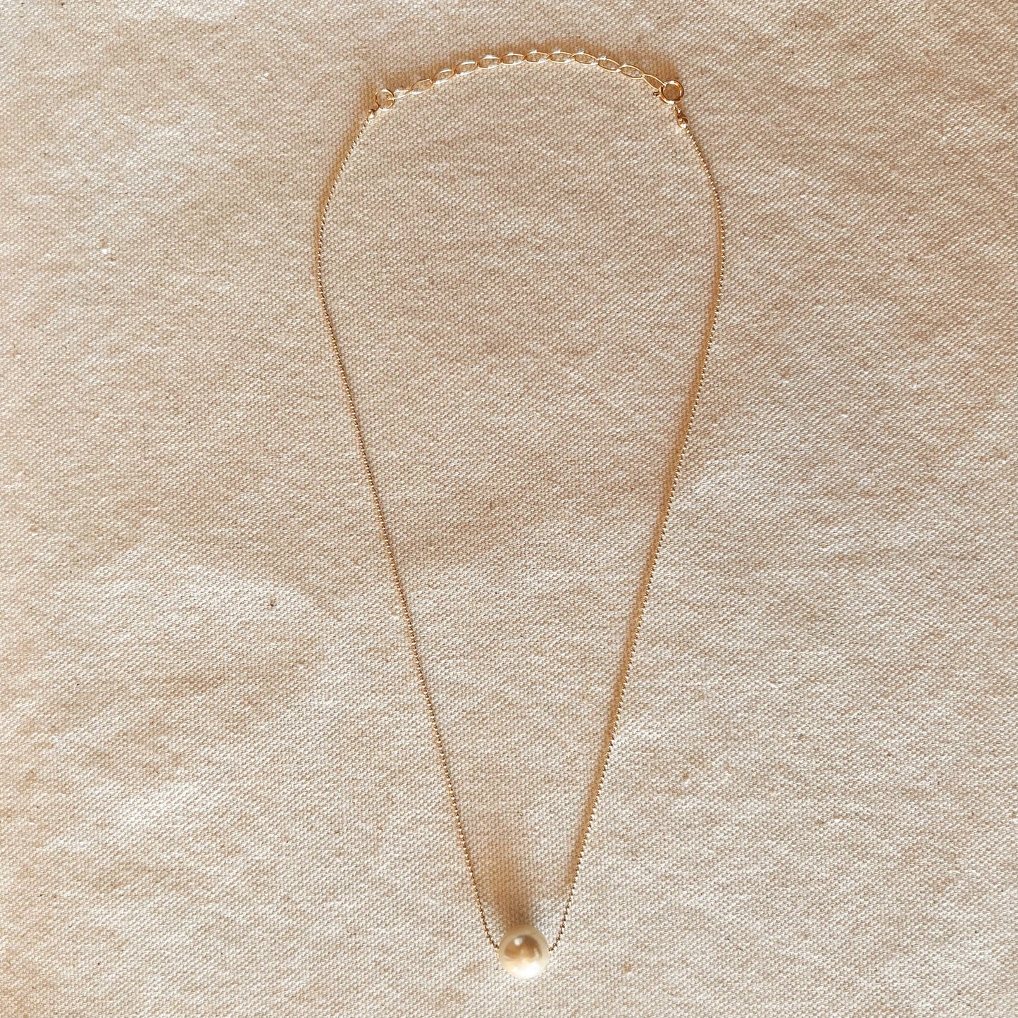 18k Gold Filled Solitaire Pearl Necklace - The Crowd Went Wild