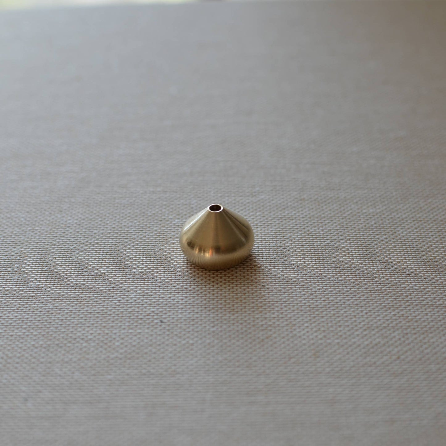 [Burning Ritual] Brass WaterDrop Shape Incense Holder Medium - The Crowd Went Wild