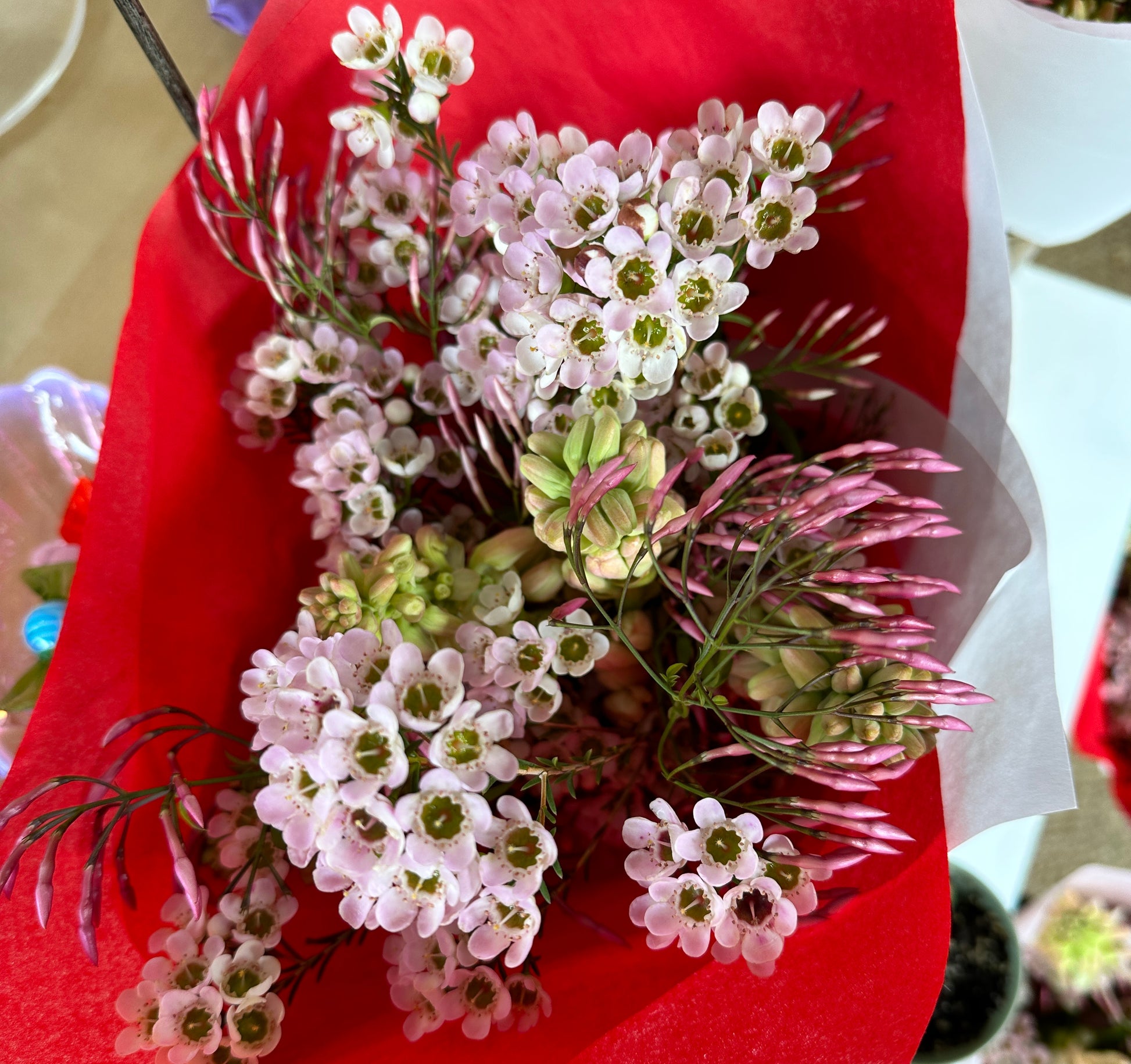 Valentine Grab & Go Bouquet - The Crowd Went Wild