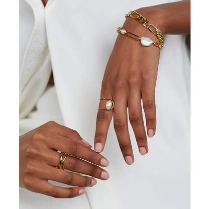 Pearl Swerve Ring - Silver - The Crowd Went Wild
