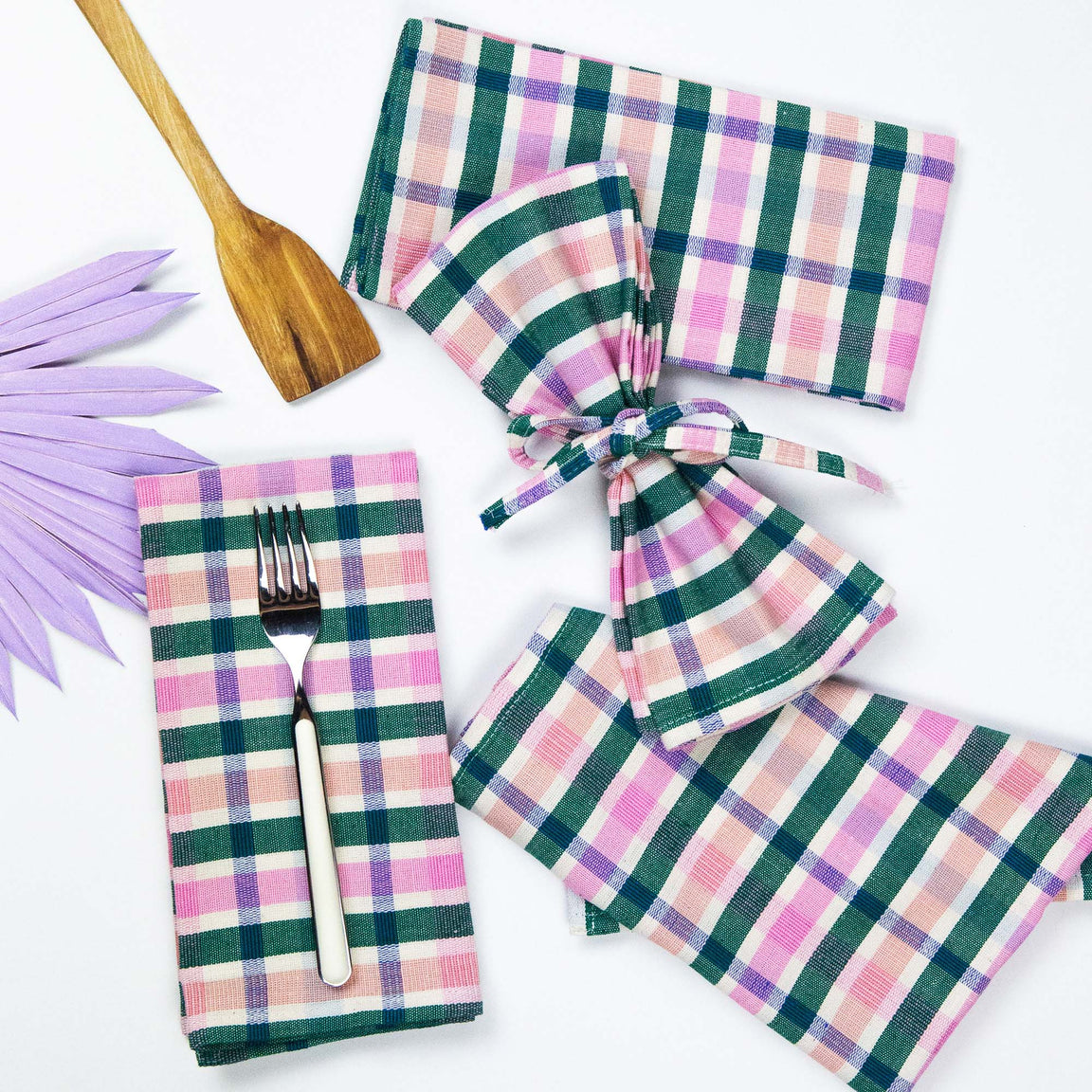 Lola Plaid Dinner Napkin - Set of 4 - The Crowd Went Wild