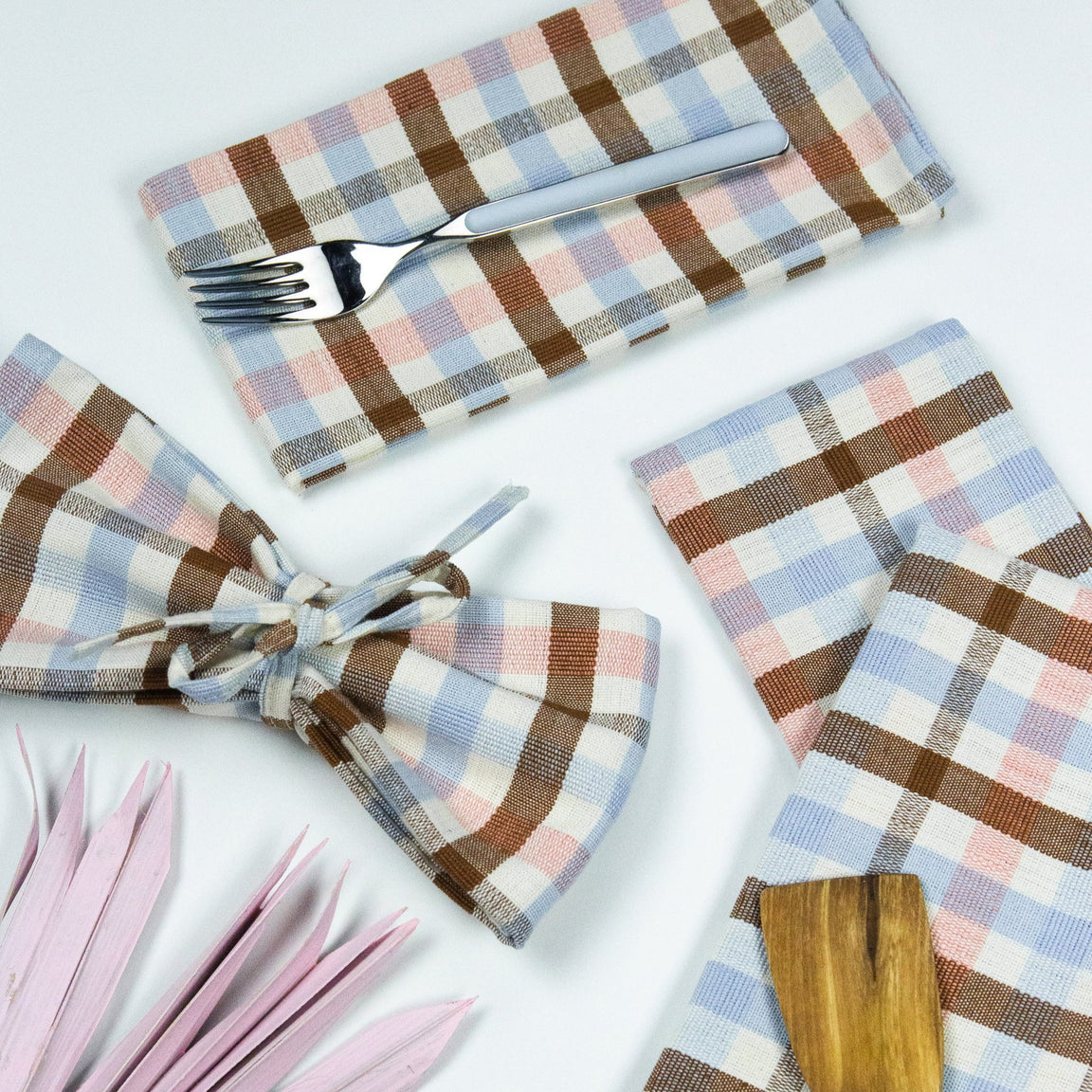 Louisa Plaid Dinner Napkin - Set of 4 - The Crowd Went Wild